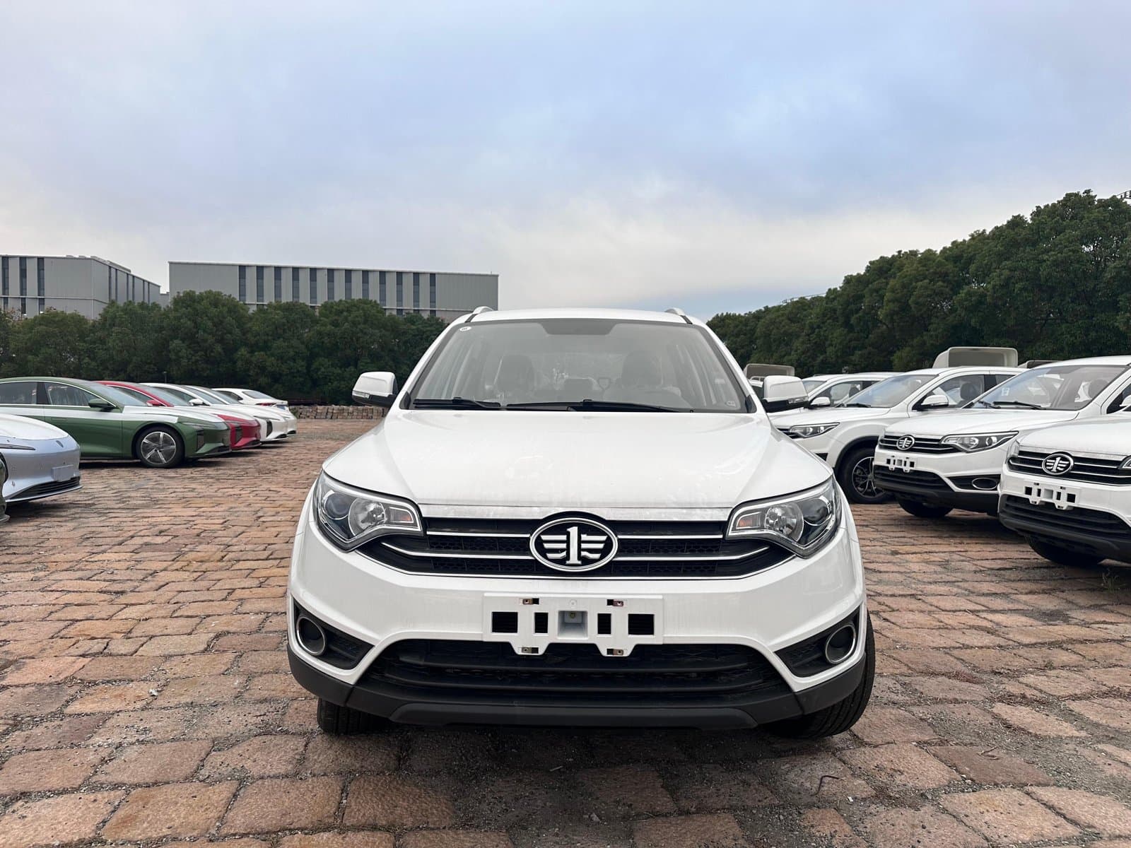 Senia R7 1.5L Automatic Comfort